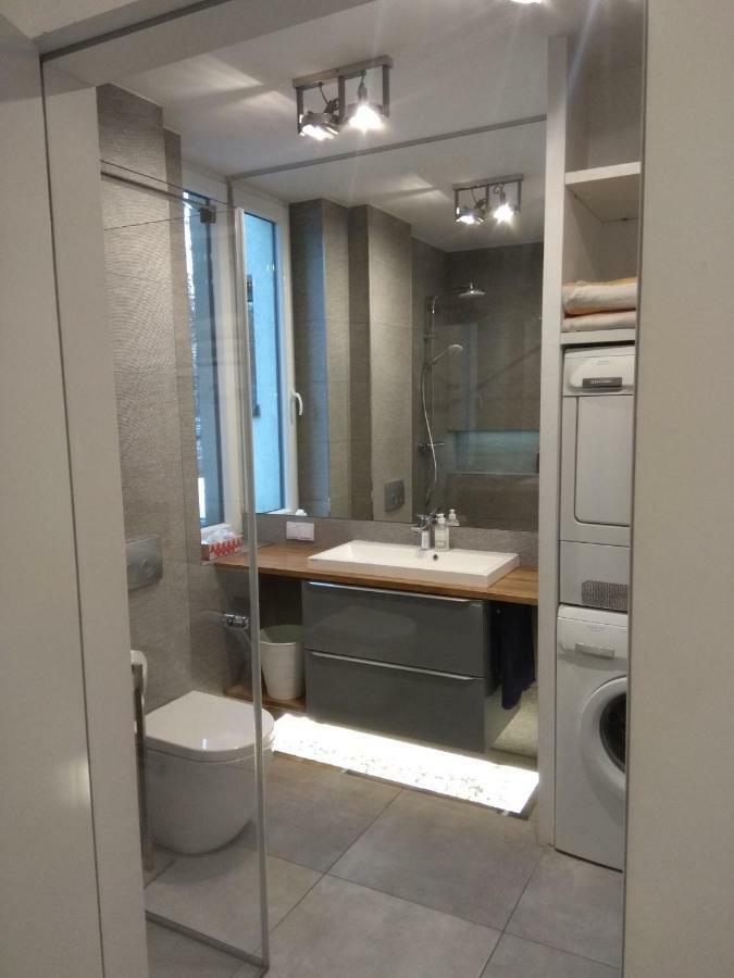 Luxury Apartment With Own Parking Chorzow Bagian luar foto