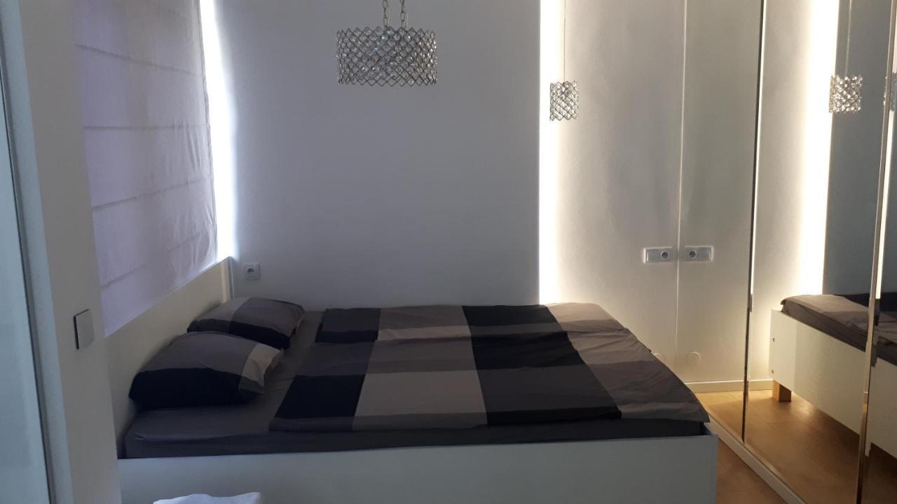 Luxury Apartment With Own Parking Chorzow Bagian luar foto